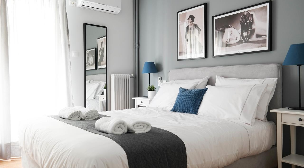شقة Modern Downtown Flat Near The Acropolis By Upstreet أثينا المظهر الخارجي الصورة